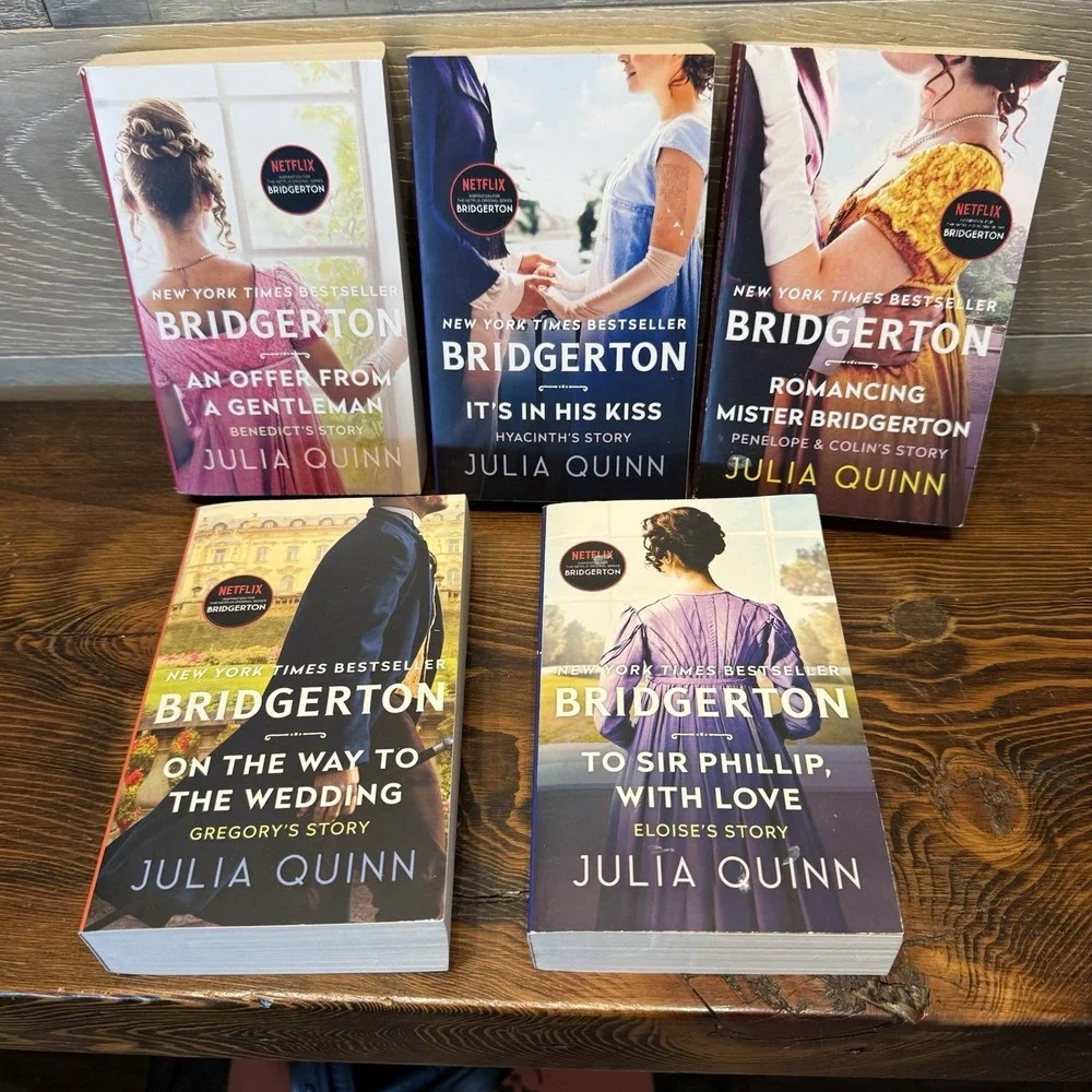 Bridgerton Series Lot of 5‎ Julia Quinn Soft Cover Paper Back Romance Regency